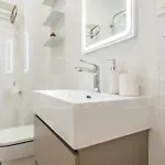 アパート Artistic And Spacious By Rems マラガ
