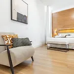 Artistic And Spacious By Rems アパート *