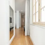 アパート Artistic And Spacious By Rems マラガ