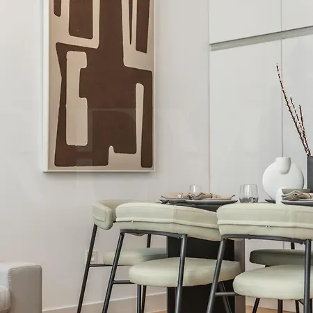 Artistic And Spacious By Rems * 말라가