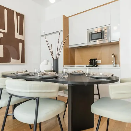 아파트 Artistic And Spacious By Rems