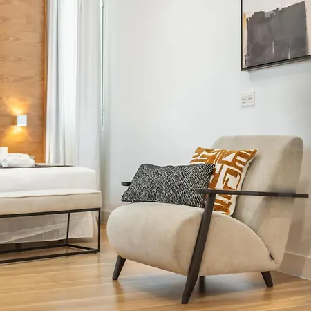 Artistic And Spacious By Rems Апартаменты